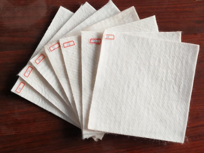 長絲複(fu)合土工膜(mo)