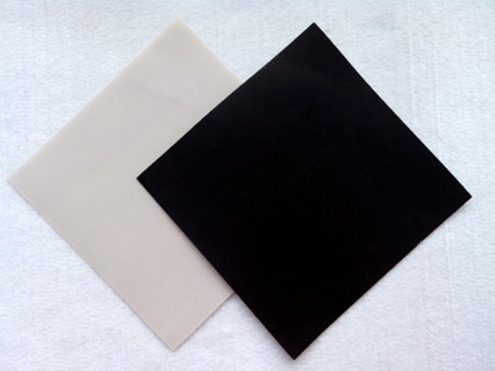 光面HDPE土(tu)工膜